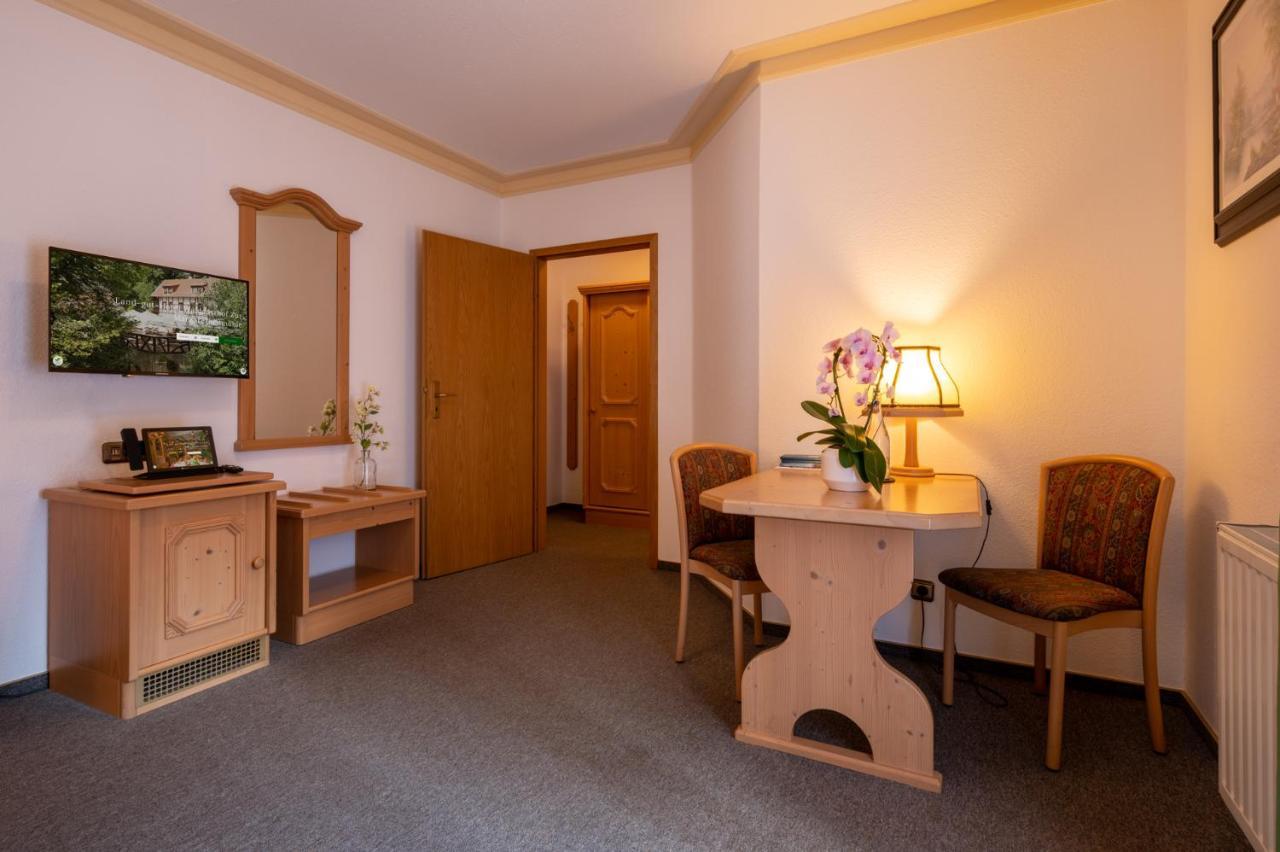 Zur Margarethenmuehle - Landgasthof Und Waldhotel Rosswein Exteriör bild